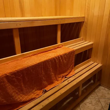 Rum i privatbostad Luxurious En-suit With Sauna Pyussi